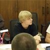 Students discuss techniques with Quick